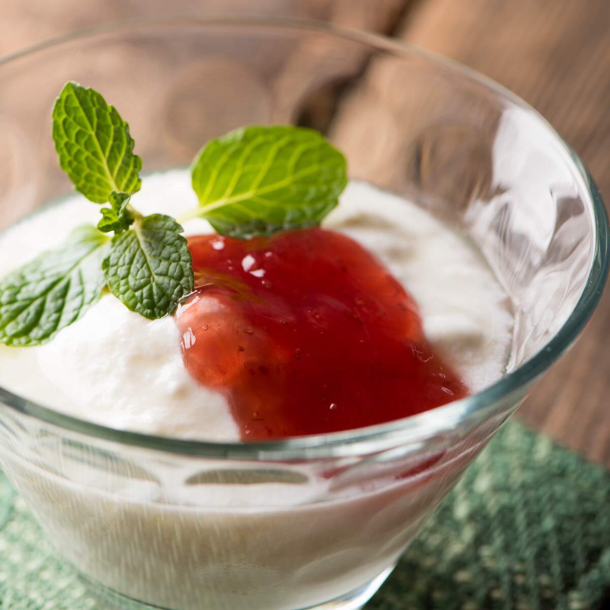 KUZE FUKU Strawberry Jam Spread AMAOU Sweet Candy Fruits Bottle Japanese 115g