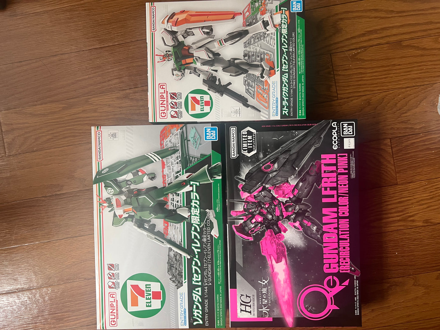 LIMITED Gundam LFRITH NEON PINK Model Kit Seven Eleven BANDAI Japanese 1/144